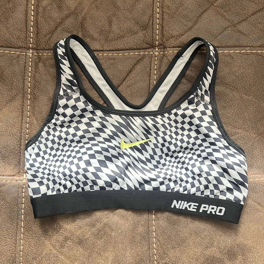 Nike pro dri-fit sports bra